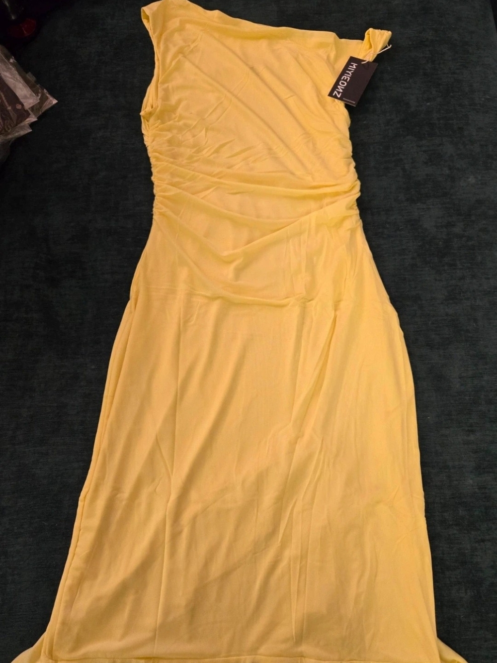 Yellow Ruffled Midi Dress - Picture 5 of 5